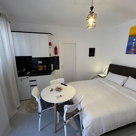 Private Villa Aras 2 - Luxury & Elegance Apartments Vlorë Esterno foto