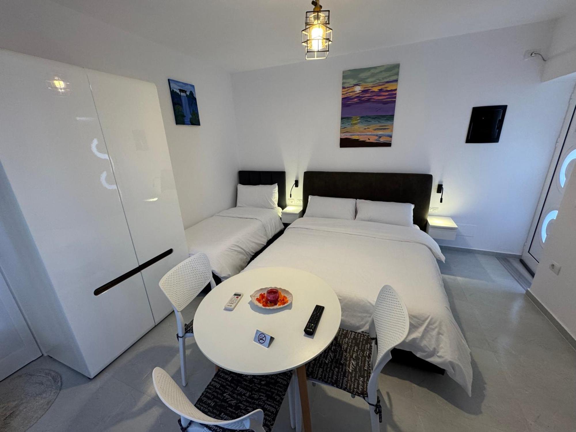 Private Villa Aras 2 - Luxury & Elegance Apartments Vlorë Esterno foto